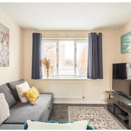 New Manchester Getaway Home - Free Gated Parking With Fob エクステリア 写真
