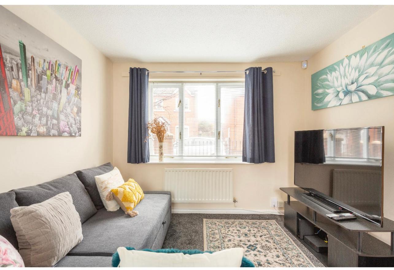 New Manchester Getaway Home - Free Gated Parking With Fob エクステリア 写真