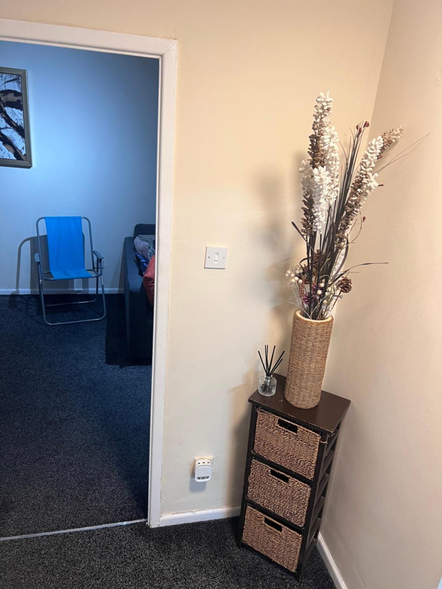 New Manchester Getaway Home - Free Gated Parking With Fob エクステリア 写真